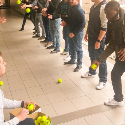 Ball Point Game avec 80 joueurs : rigolade assurée !